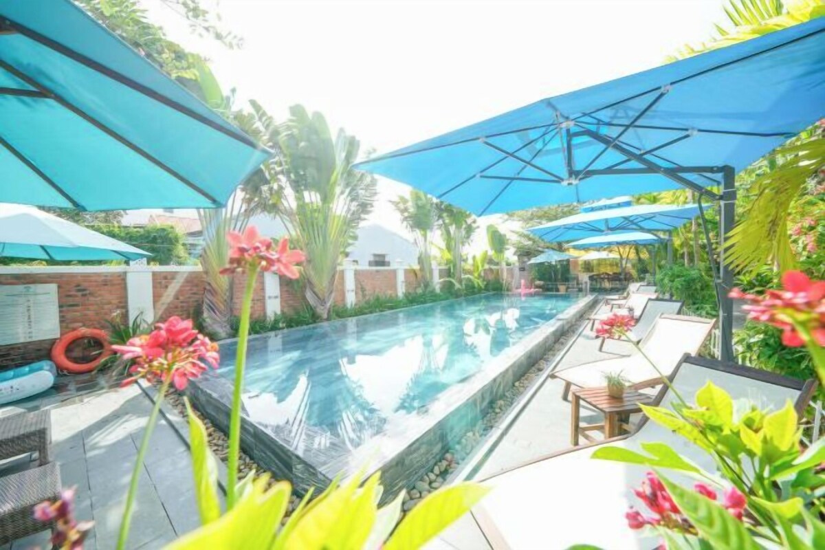 Pool | Outdoor pool