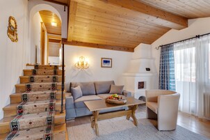 Apartment, 2 Bedrooms, Terrace (Dachgeschoss; excl. 110€ cleaning fee) | Living room | TV