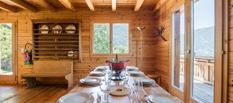 Aeolus MOUNTAIN & QUIET chalet 12 pers
