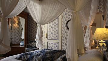 Kamar Double Comfort, 1 Tempat Tidur Queen | Didekorasi berbeda-beda dan dilengkapi dengan perabotan berbeda-beda