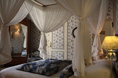 罗吉斯勒斯日帕特斯酒店