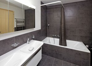 Badekar, hårtørrer
