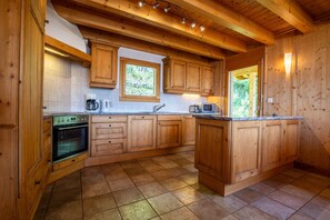 Fridge, microwave, oven, dishwasher - Tschoueilles 014 MOUNTAIN & VIEW - chalet 12 pers (Veysonnaz)
