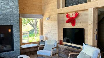 Télévision, cheminée