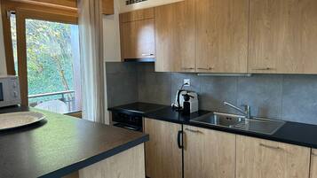 Réfrigérateur, micro-ondes, four, lave-vaisselle