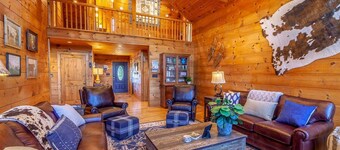 Mountain Lodge Near Downtown