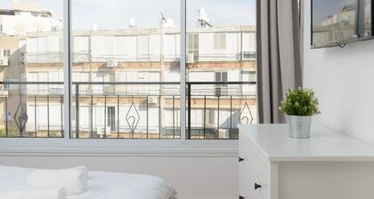 Herzel beach apartment