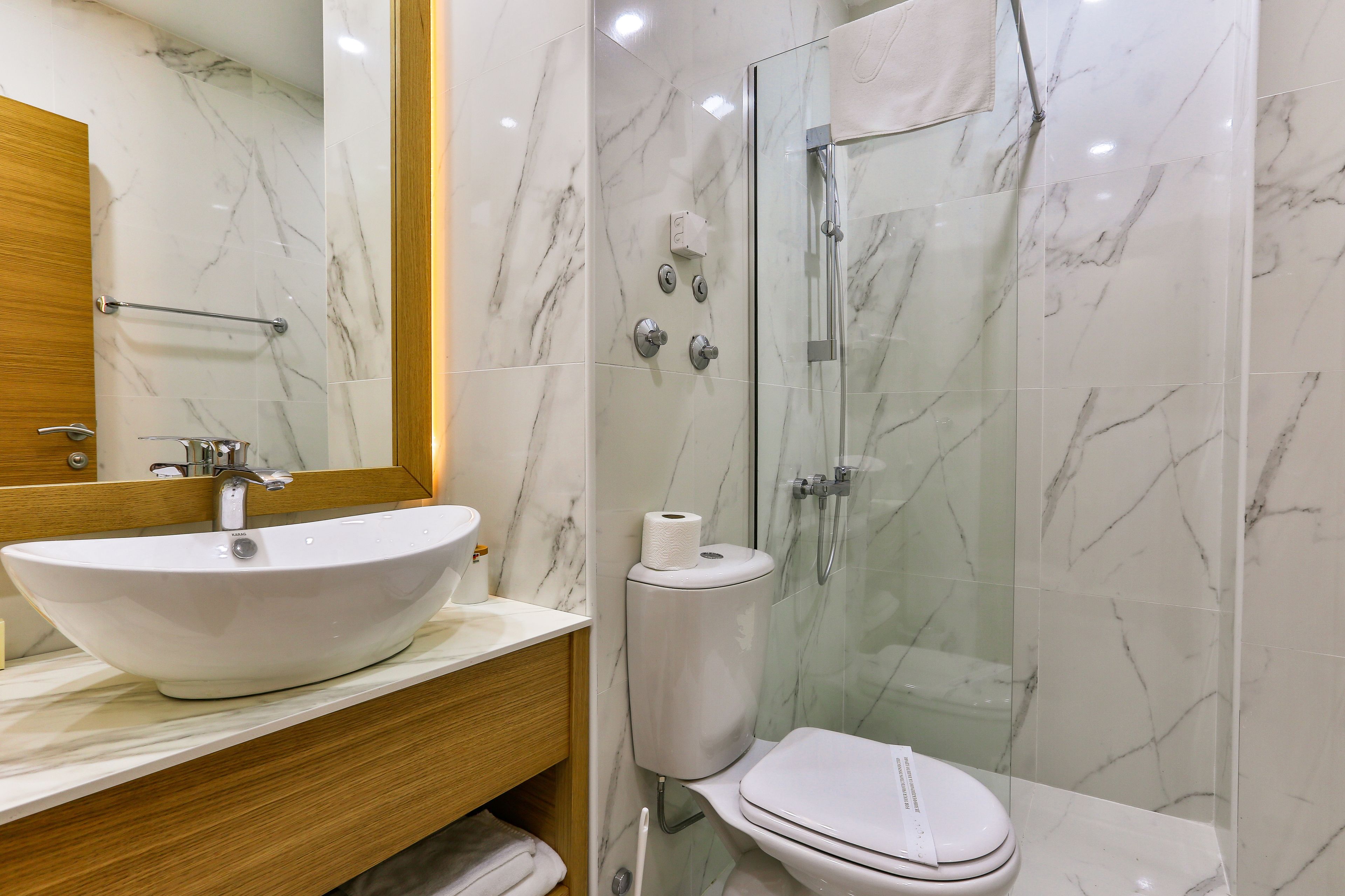comfort apartment, 1 bedroom | bathroom | shower, free toiletries, hair dryer, slippers
