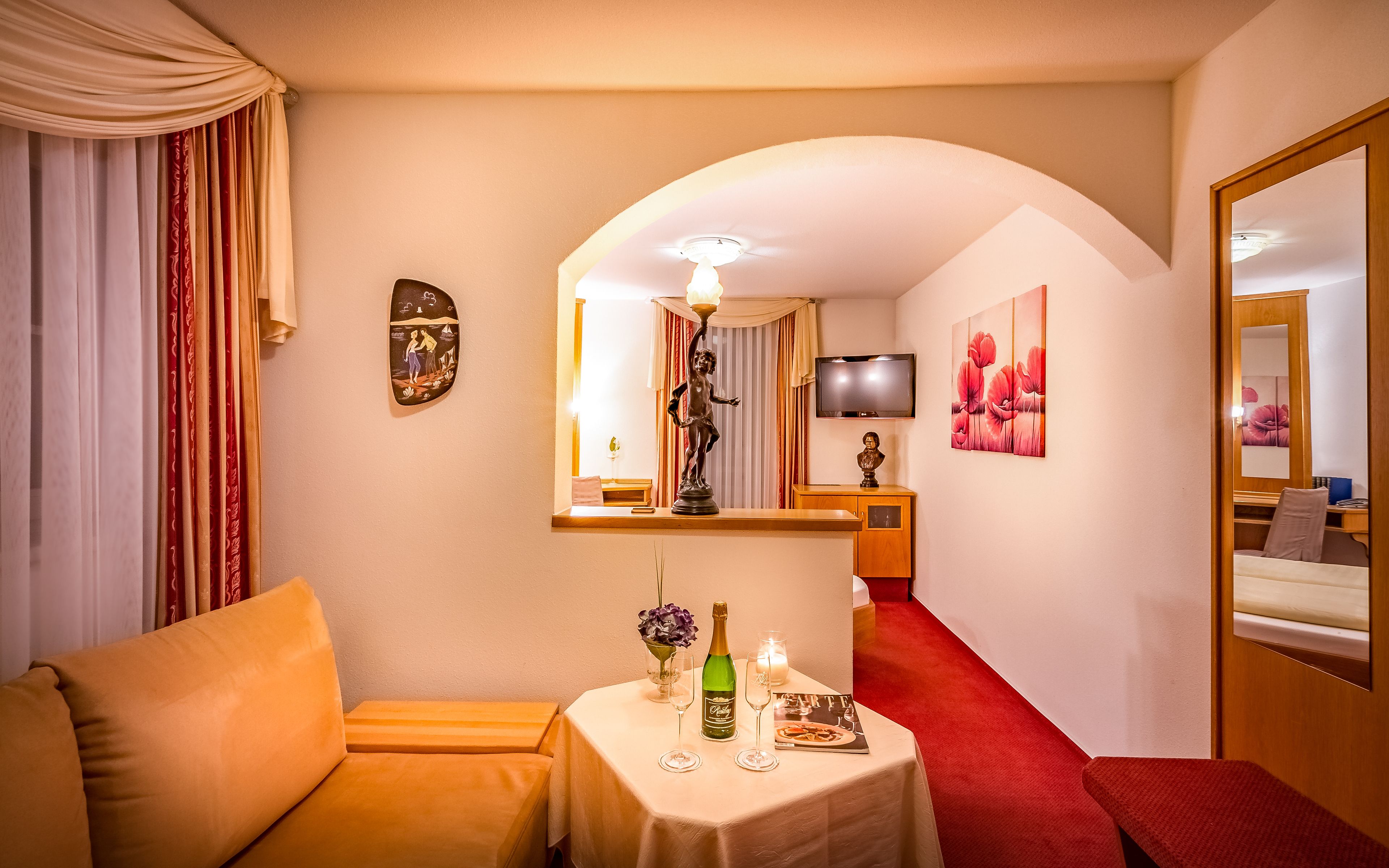 Comfort-Doppelzimmer | Allergikerbettwaren, Schreibtisch, Verdunkelungsvorhänge
