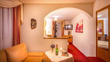 Comfort-Doppelzimmer | Allergikerbettwaren, Schreibtisch, Verdunkelungsvorhänge