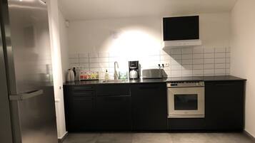 Espresso maker, coffee/tea maker, electric kettle