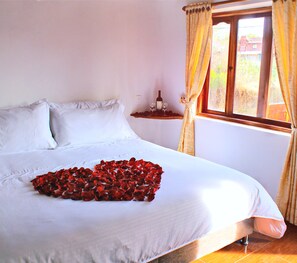 Suite Supérieure, 1 très grand lit, non-fumeur, bain à remous