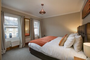 2 bedrooms, hypo-allergenic bedding, individually decorated - Charming Victorian Cottage (Bromley)