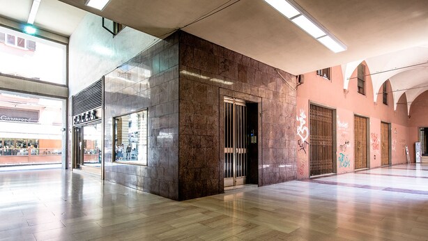 Exterior - Cafè del Toro (Bologna)