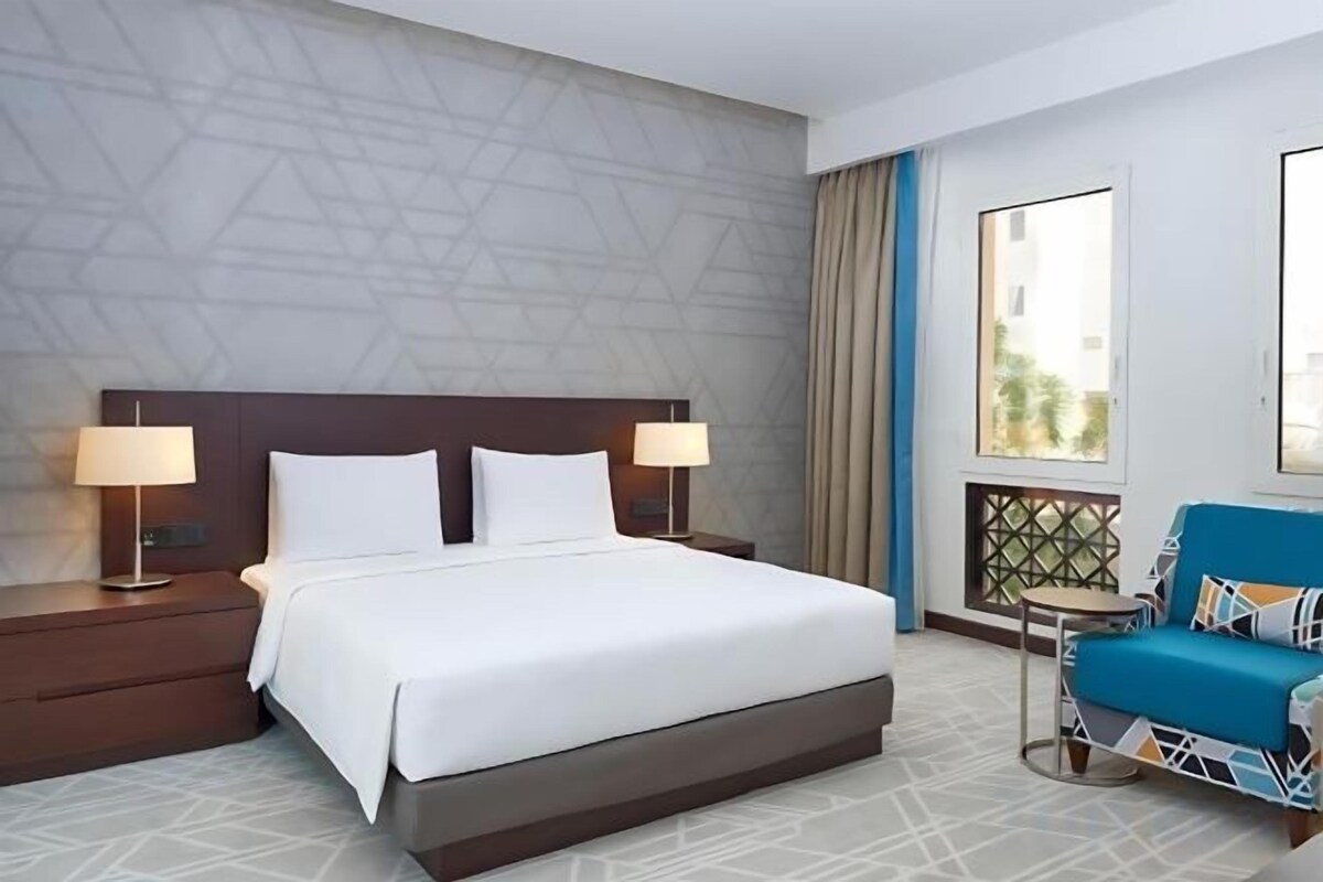 Luxe beddengoed, pillowtop-bedden, een minibar, een kluis op de kamer