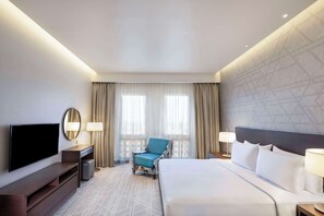 Suite, 1 cama de matrimonio grande con sofá cama | Ropa de cama de alta calidad, colchones con acolchado adicional, minibar