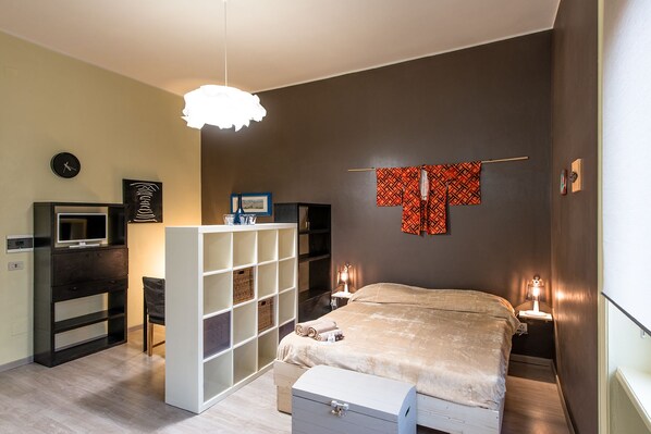 مكواة/لوح كي وأسرّة أطفال/رضّع (مجانًا) وواي فاي مجانًا وملاءات أسرّة