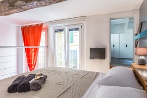 Cunas gratuitas, wifi gratis y ropa de cama 