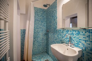 Studio | Bathroom - Medieval Studioflat (Bologna)