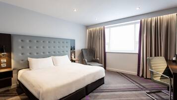 Superior Double Room, Accessible Bathtub