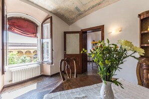 Living area - San Mamolo Retreats (Bologna)