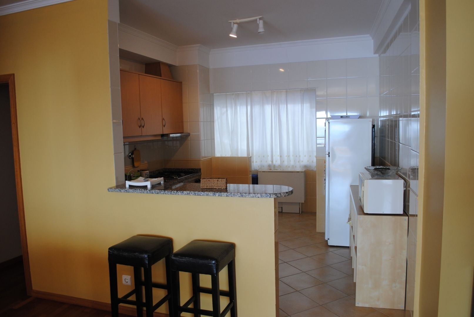 Apartment, 2 Schlafzimmer, Balkon, Meerblick | Eigene Küche | Großer Kühlschrank, Mikrowelle, Ofen, Herdplatte