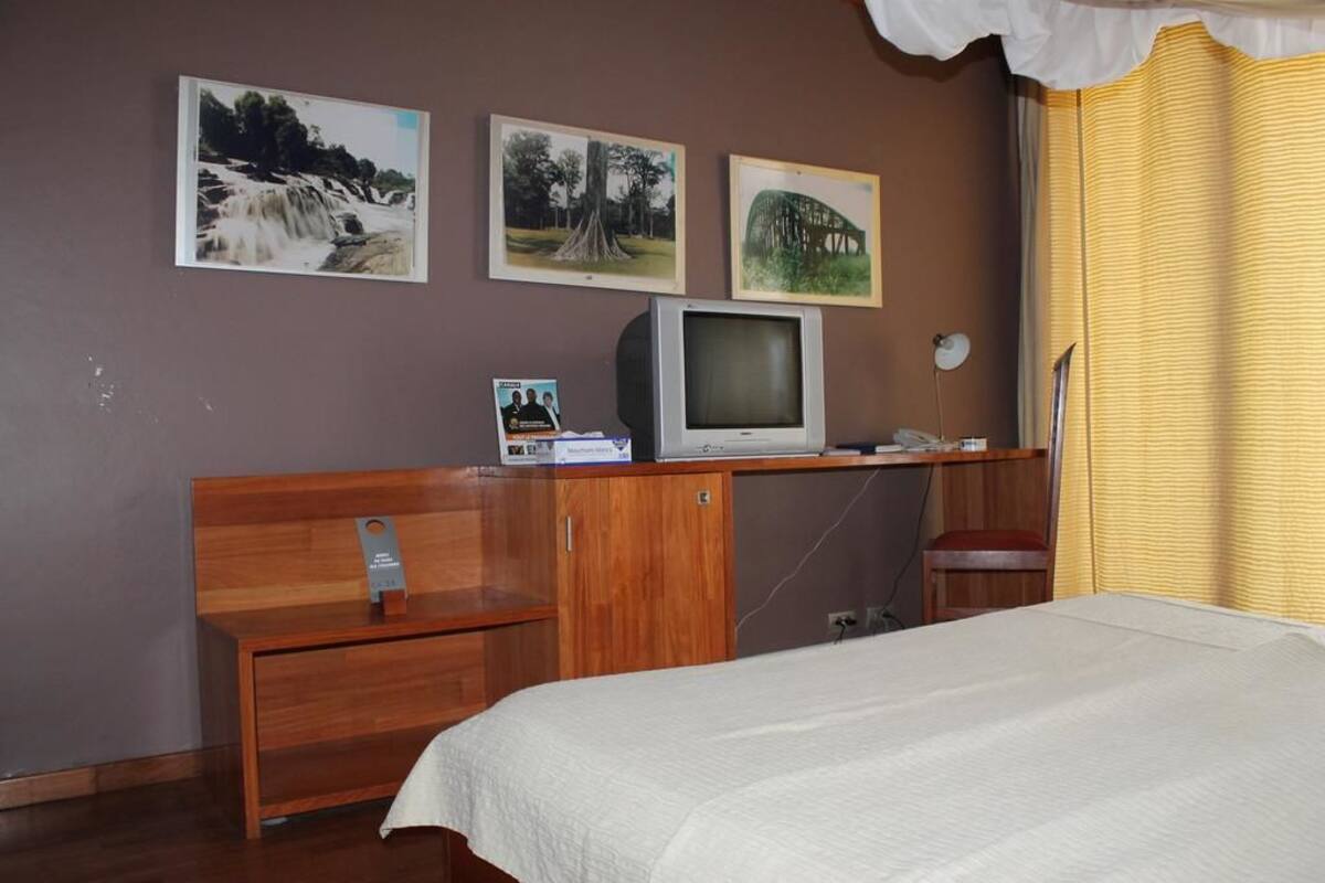 Standard Double Room | Minibar, desk, WiFi (free), bed sheets