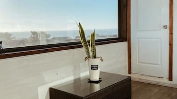 Comfort Suite, 1 Double Bed, Sea View | Individually decorated, iron/ironing board, free WiFi, bed sheets