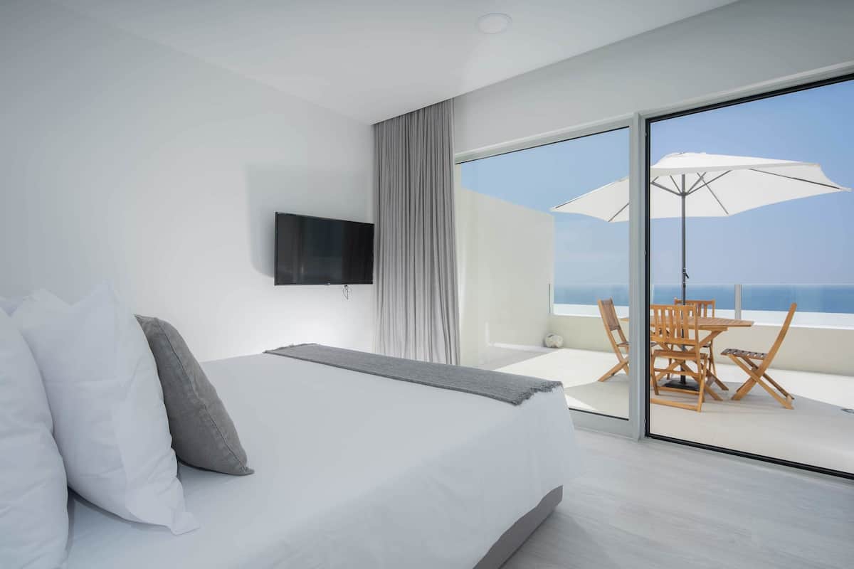 Premium villa, 1 slaapkamer, uitzicht op oceaan, aan zee | 1 slaapkamer, hypoallergeen beddengoed, pillowtop-bedden