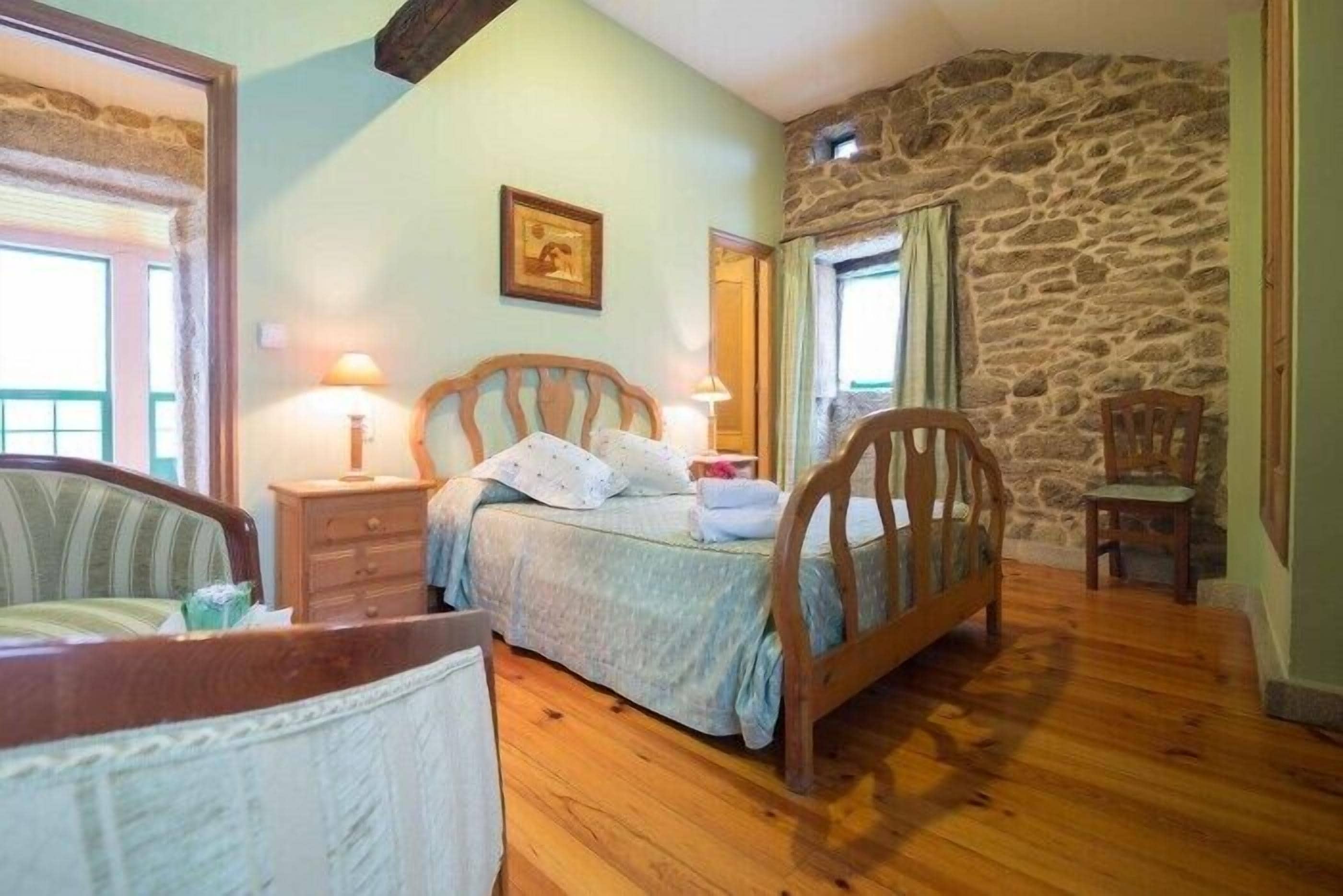 Twin kamer (2) | Gratis babybedden, beddengoed