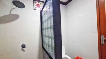 Kamar Deluks, 1 kamar tidur | Kamar mandi | Shower dan handuk