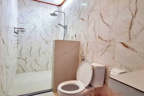 Camera Standard | Bagno | Doccia, asciugamani