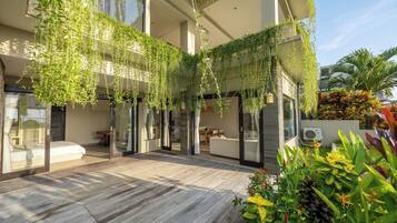 Villa, 4 Bedrooms, Ocean View | Living area | 32-inch flat-screen TV with cable channels, TV