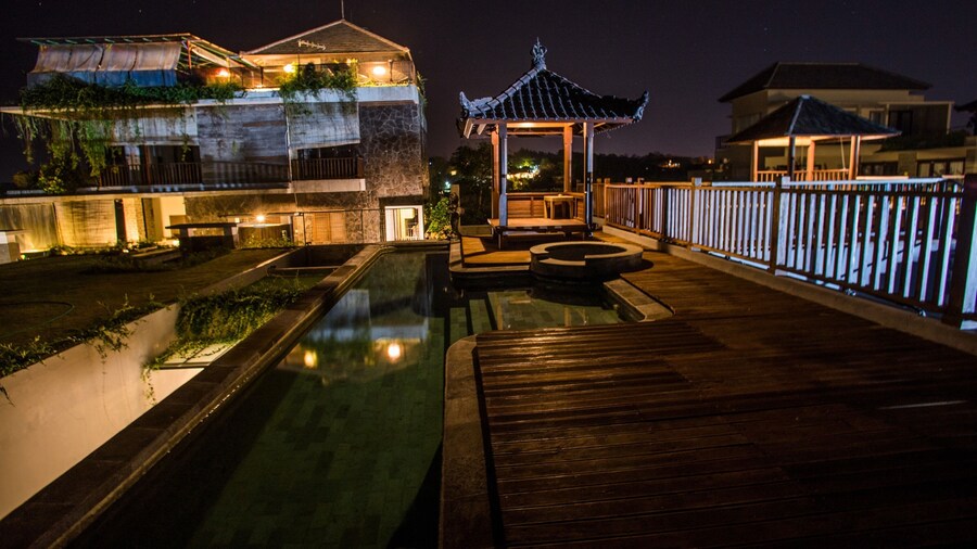 The Ocean Views Luxury Villas & Apartment