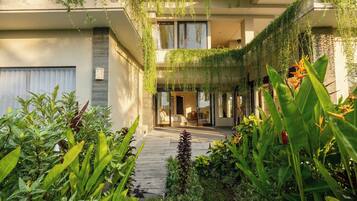Villa, 4 Bedrooms, Ocean View | Living area