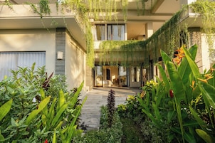 Villa, 4 Bedrooms, Ocean View | Living area | 32-inch flat-screen TV with cable channels, TV