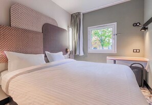 Habitación doble, para no fumadores | Escritorio, insonorización, wifi gratis y ropa de cama