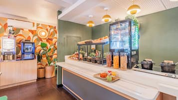 Desayuno buffet todos los días (con cargo)