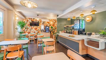 Daily buffet breakfast for a fee