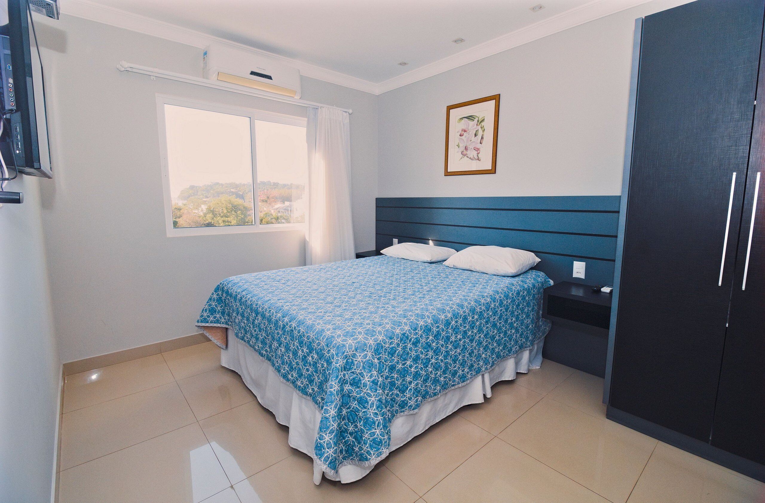 Basic Apartment | Blackout drapes, iron/ironing board, free WiFi