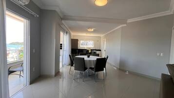 Apartamento básico | Opções para refeição