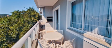 Comfort Apartment, 2 Bedrooms | Outdoor dining