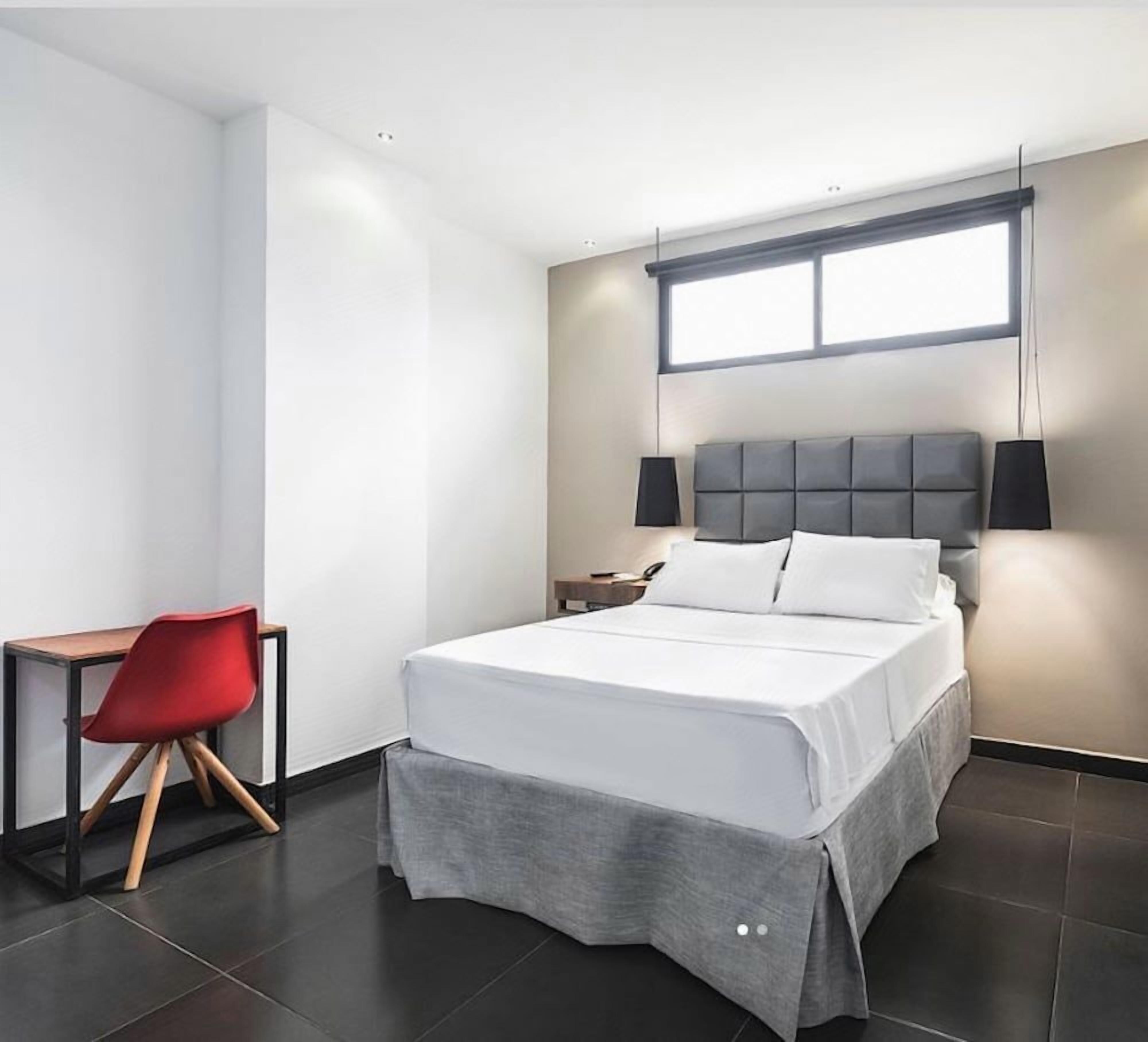 Literie de qualité supérieure, matelas Tempur-Pedic, minibar, bureau