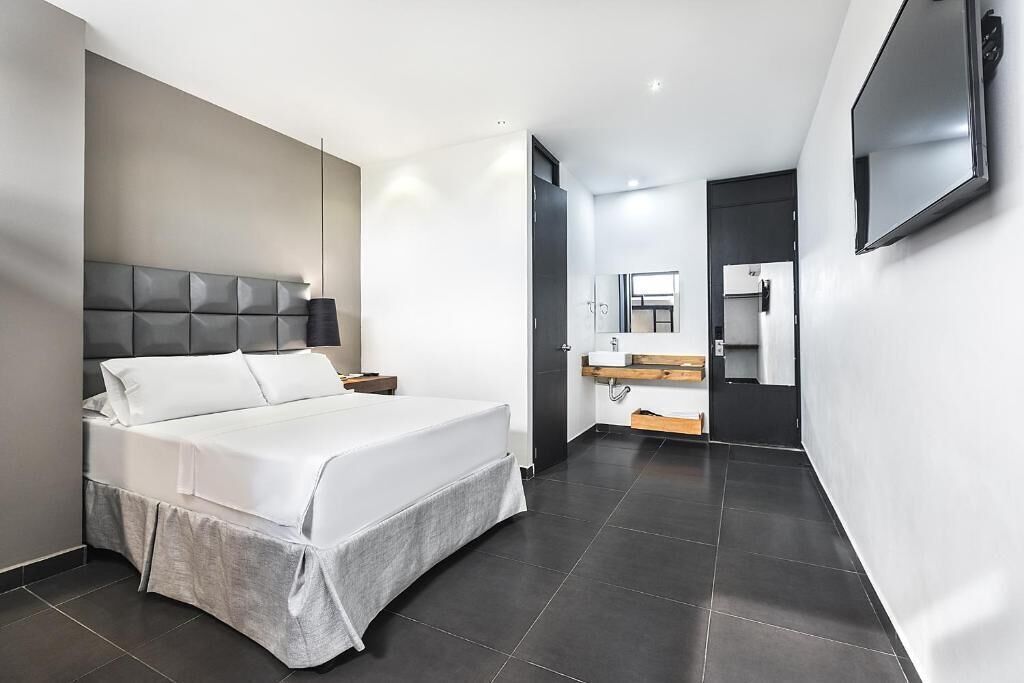 Literie de qualité, lit avec matelas Tempur-Pedic, minibar, bureau