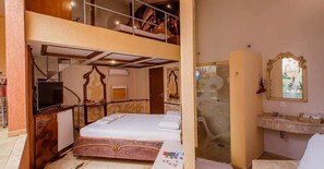 Tweepersoonskamer (Sedución) | Een minibar, een bureau, gratis wifi