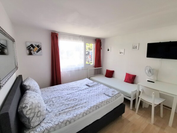 Room - Comfortable mountain view apartment near Lucerne (Ruswil)