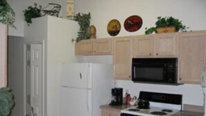 Villa | Private kitchen - Luxury 4 Bed Villa with own pool and lake view Villa 4 BestStayz.1 (Kissimmee)