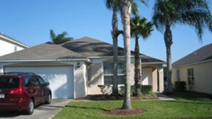 Villa | Front of property - Luxury 4 Bed Villa with own pool and lake view Villa 4 BestStayz.1 (Kissimmee)