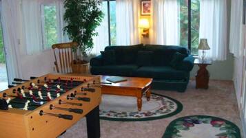 Nhà (welcomes up to 29 guests) | 19 phòng ngủ, bộ trải giường