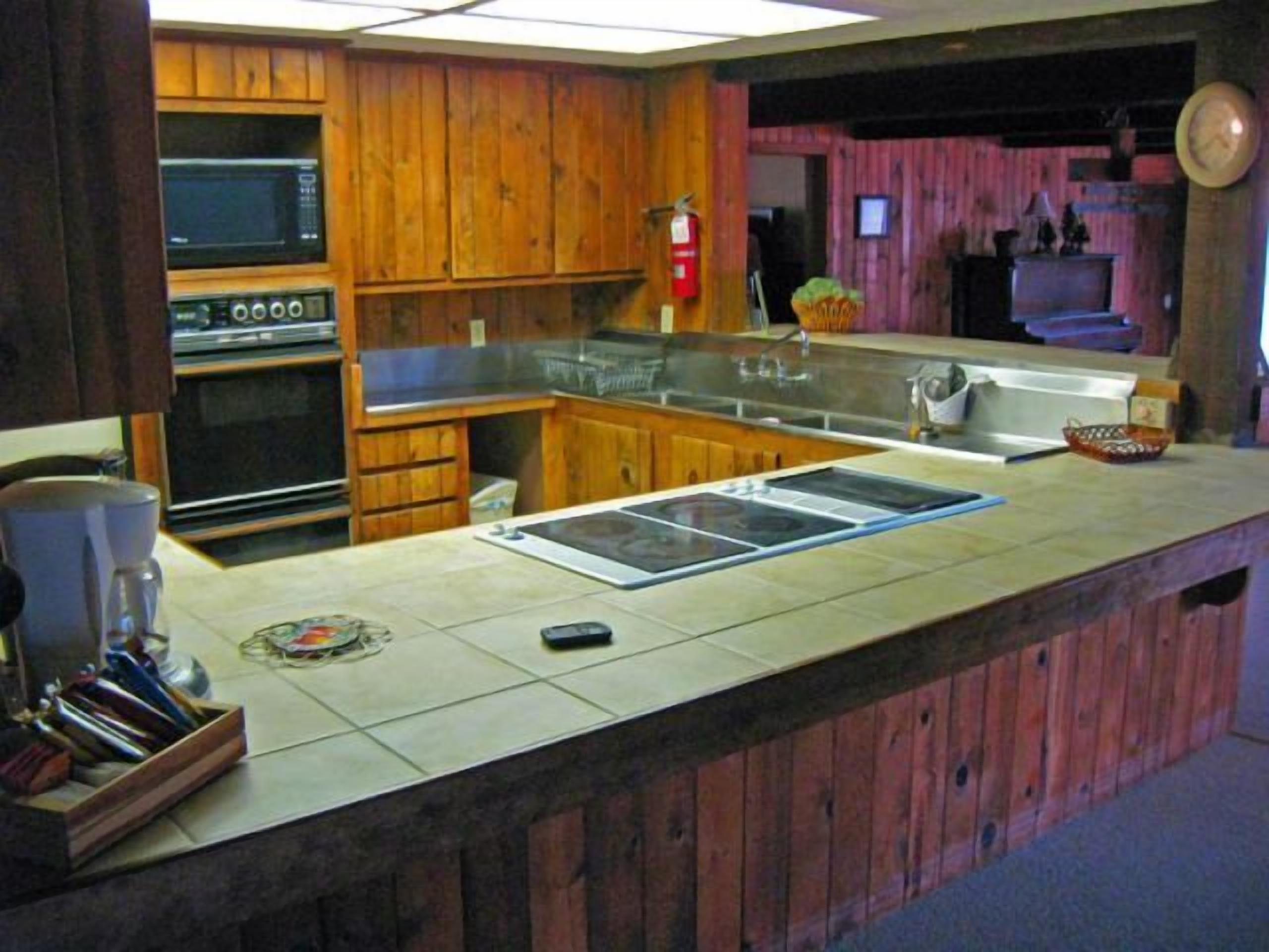 Casa (welcomes up to 29 guests) | Cocina privada | Refrigerador, horno, parrilla de estufa y lavavajillas 